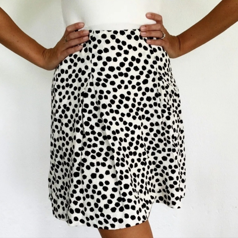 Ann Taylor Loft Womens 0P Black White Flare Dalmatian Print Pleated Mini Skirt